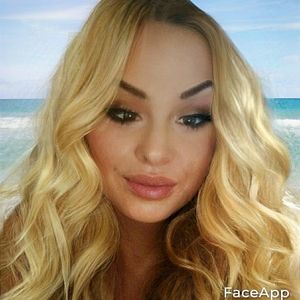 Meet your Posher, Delaney j